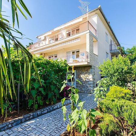 Apartments Daria Selce Kültér fotó